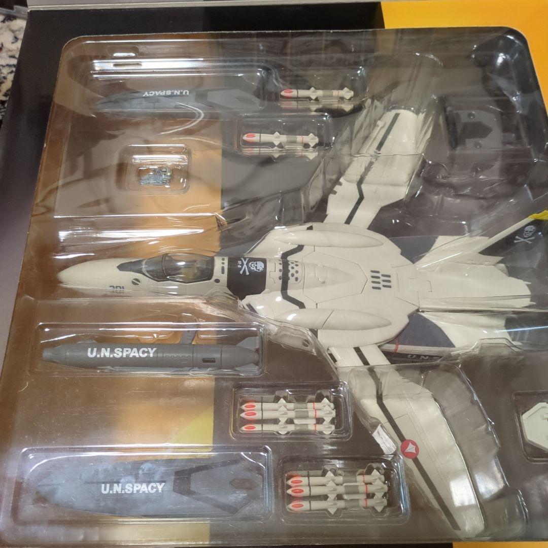 やまと1/60 VF-OS 完全変形版モデル + ディスプレイスタンド