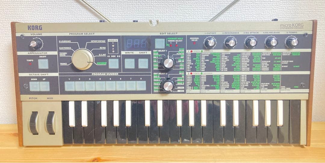 ☆microKORG マイクロコルグ 限定リバース鍵盤 アナログシンセサイザー