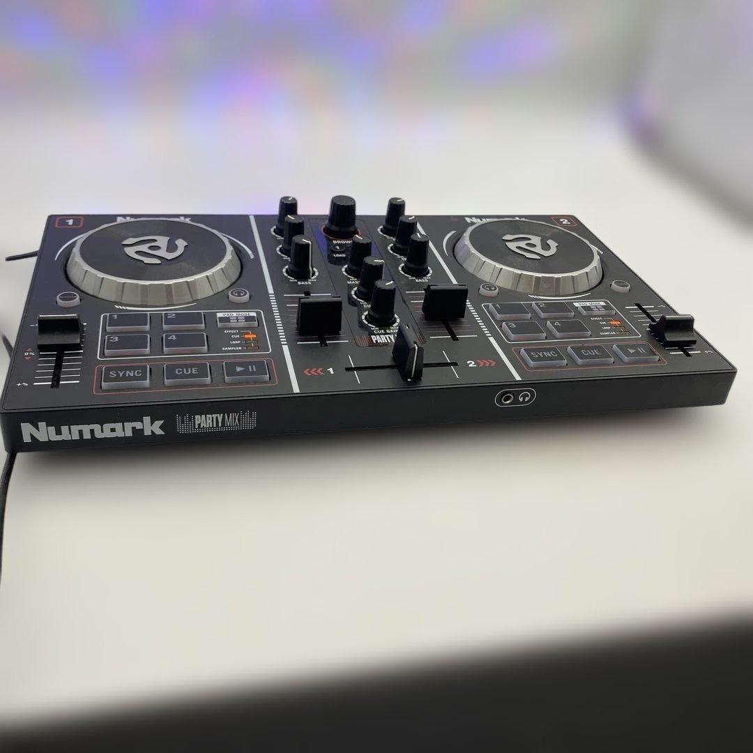 @ Numark Party Mix DJコントローラー