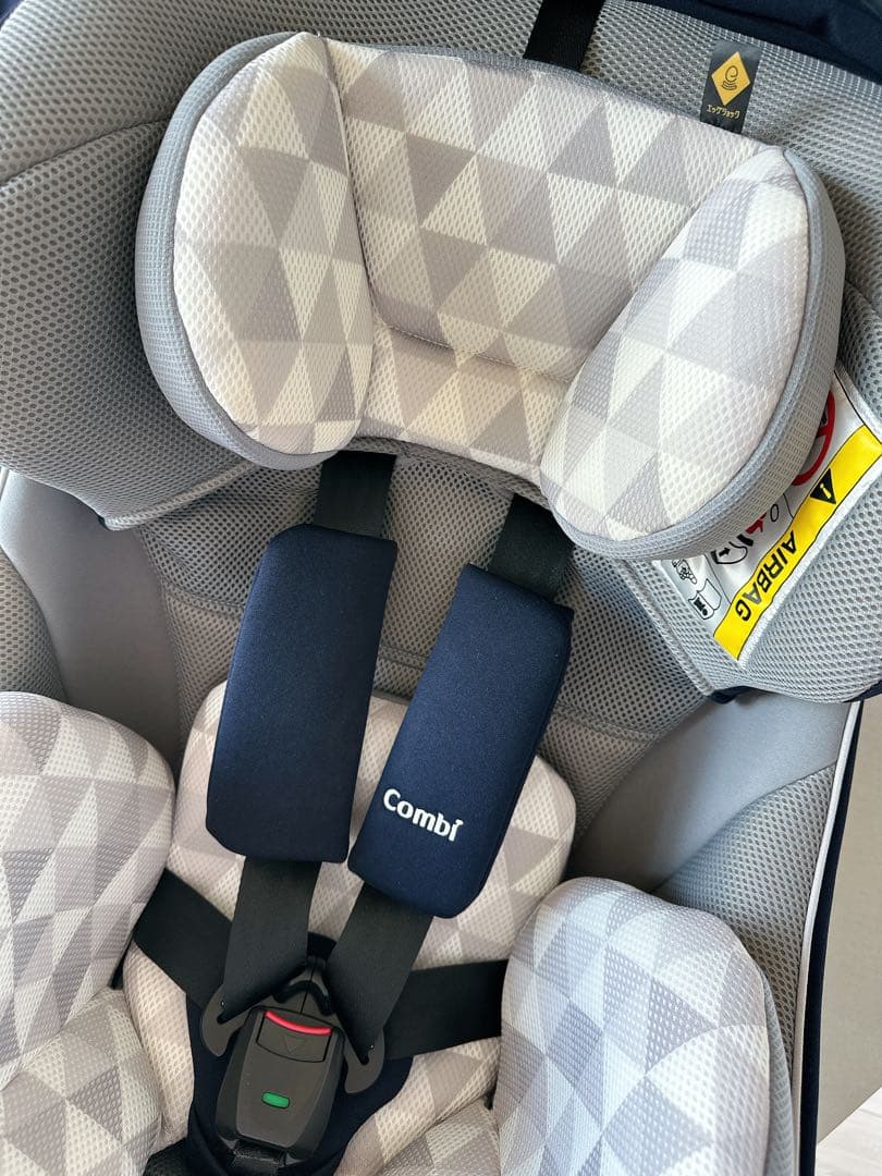【美品】コンビ クルムーヴスマート ISOFIX