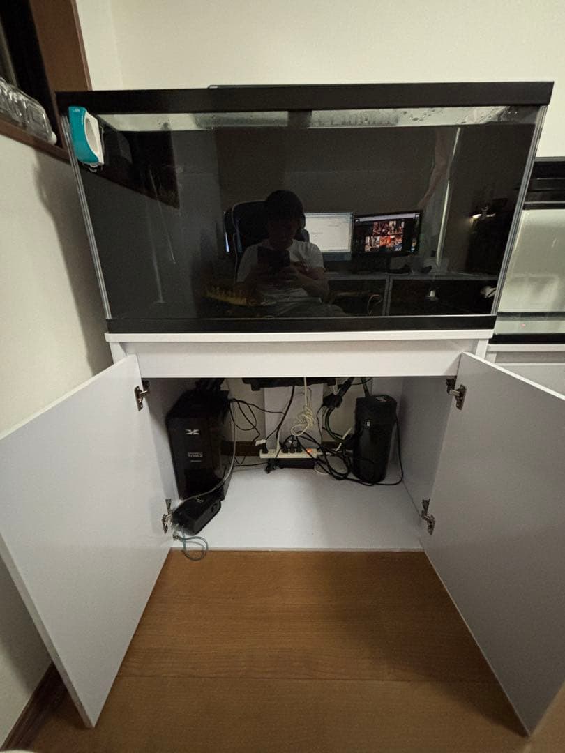 90センチ水槽　水槽台 セット　キャビネット　黒白　ガラス　水槽セット　大阪