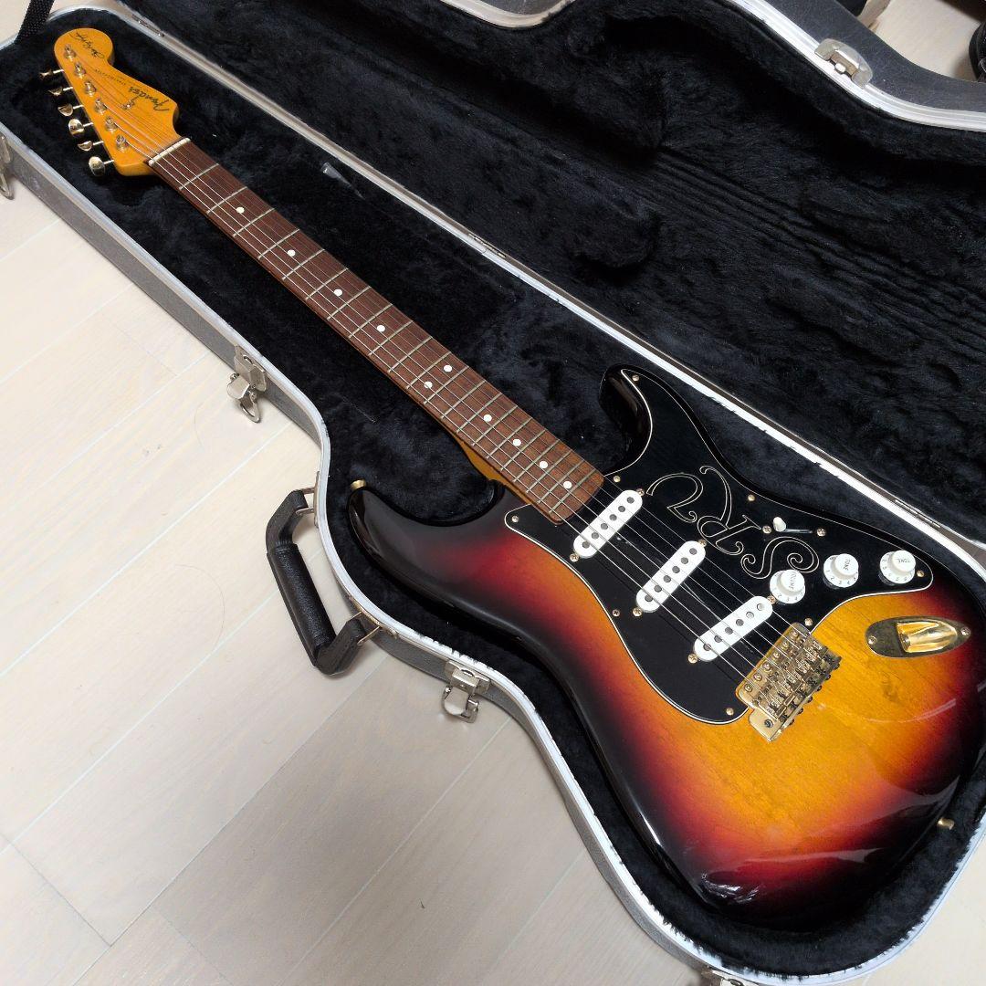Fender SRV Stratocaster ハードケース付