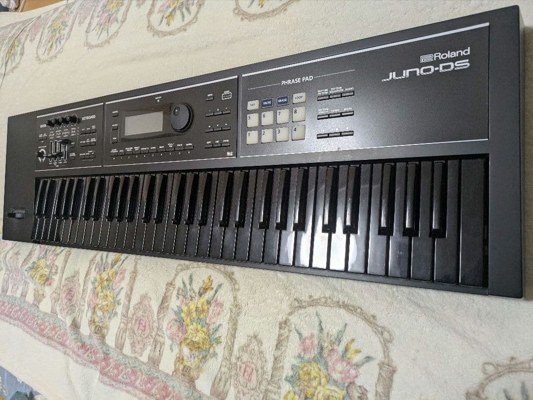 Roland JUNO-DS 61鍵 シンセサイザー 黒鍵
