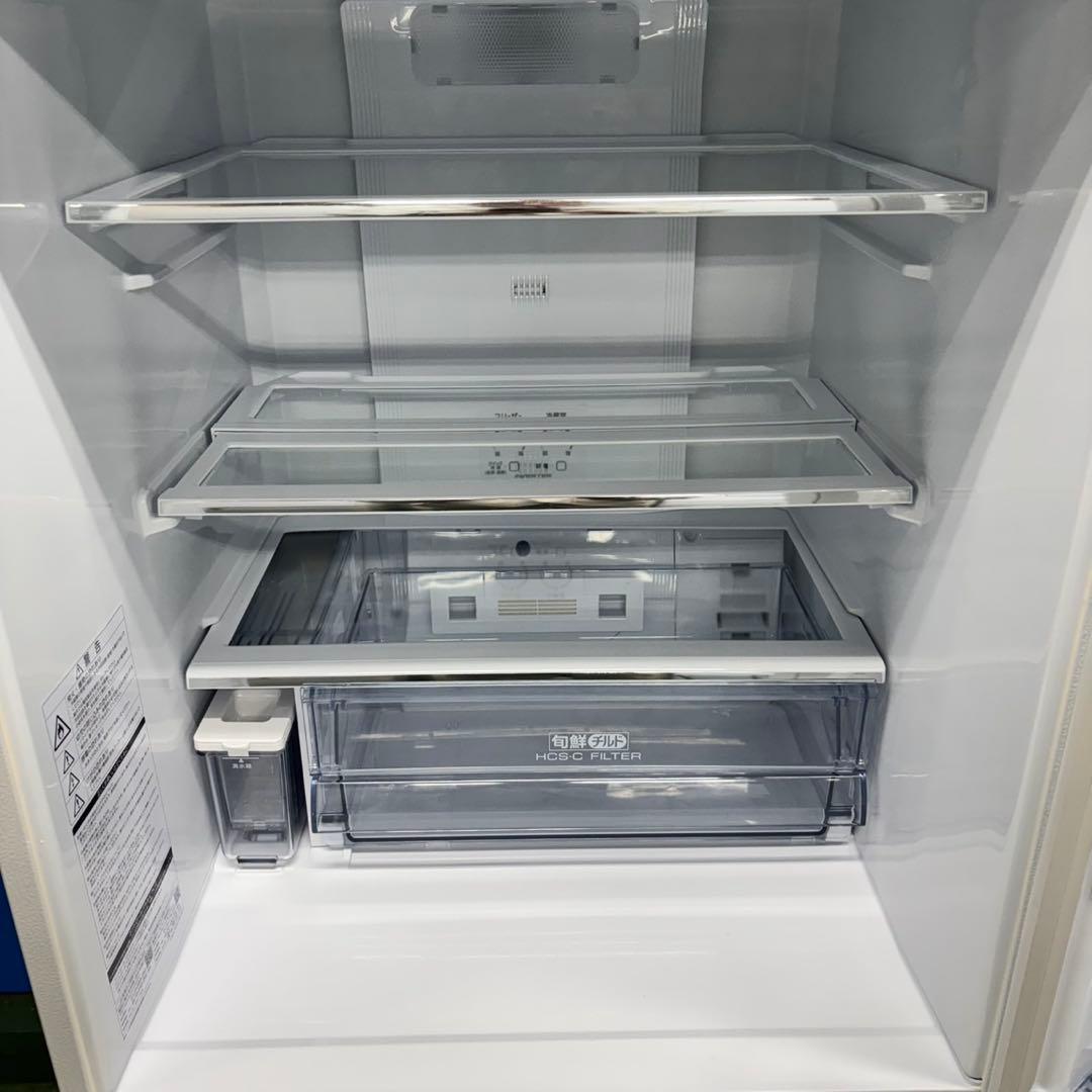 527 AQUA 1〜4人暮らし用　大型冷蔵庫　200L強　自動製氷　右開き