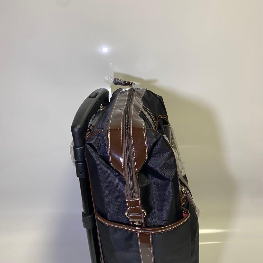 新品・未使用✨スワニー　ルーマII　キャリーバッグ　座面付き　4輪キャスター