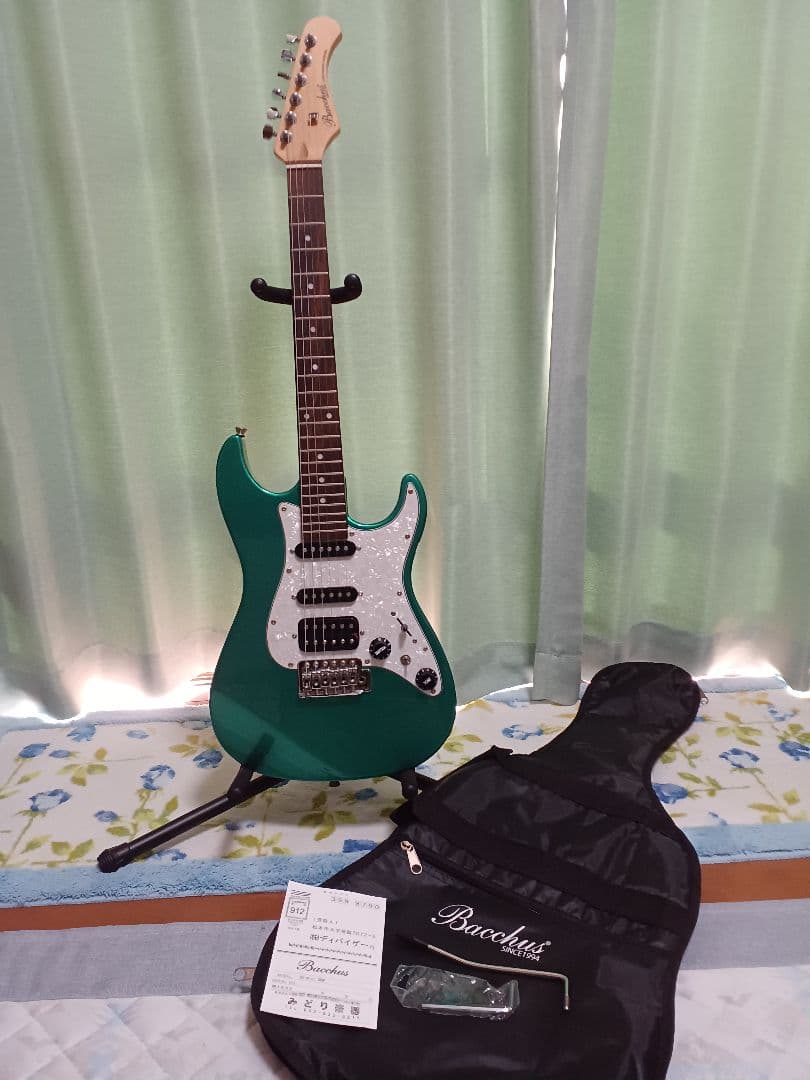 Bacchus GS-Mini (ミニギター ・570mm・美品)
