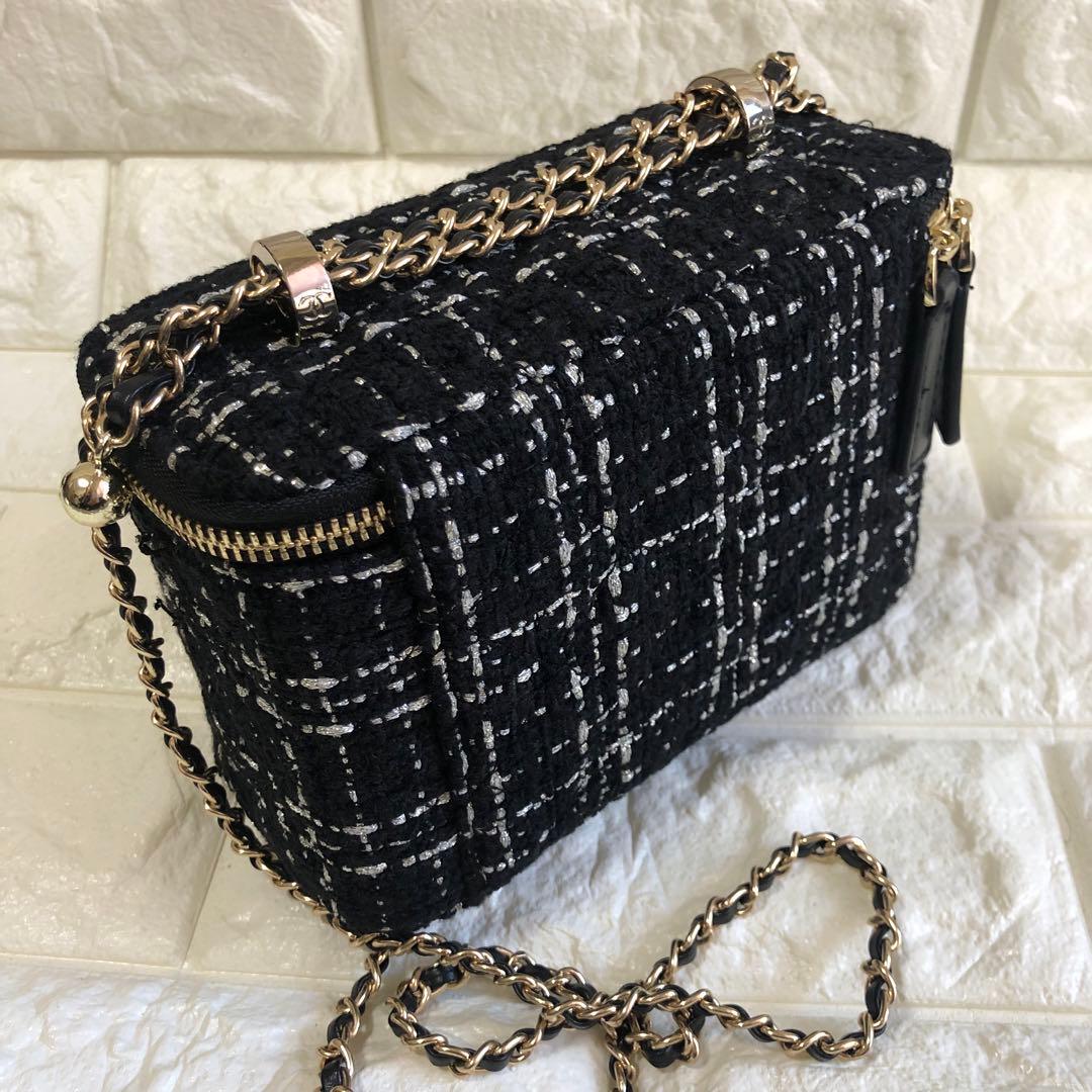 シャネル Chanel VIP ギフト スーイド ショルダーバッグ