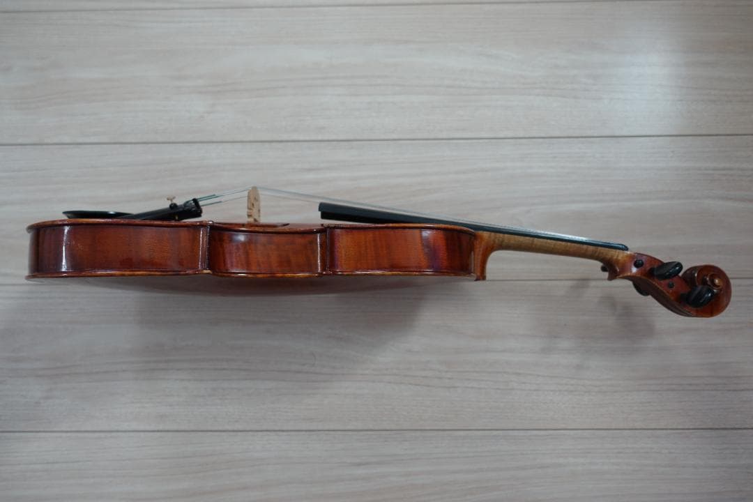 フレンチ・モダンヴァイオリン1982年　裏板一枚　中古品