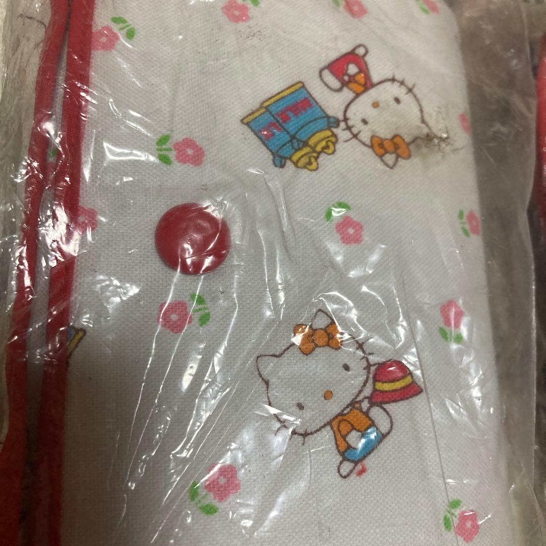 サンリオ　昭和レトロ　ハローキティ1976 弁当袋2こ＆ポーチ1こ　バラ売不可