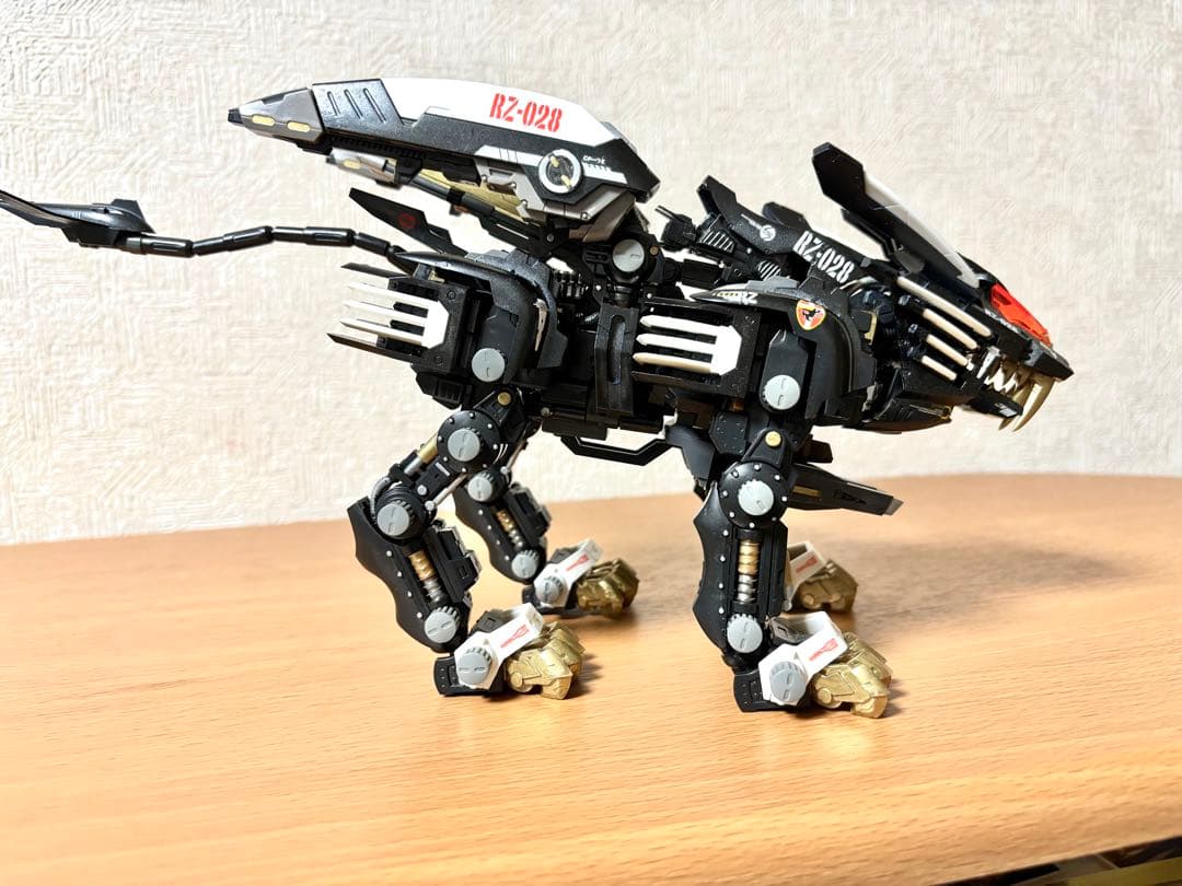 HMM ブレードライガーAB 塗装済み 完成品 コトブキヤ プラモデル ゾイド