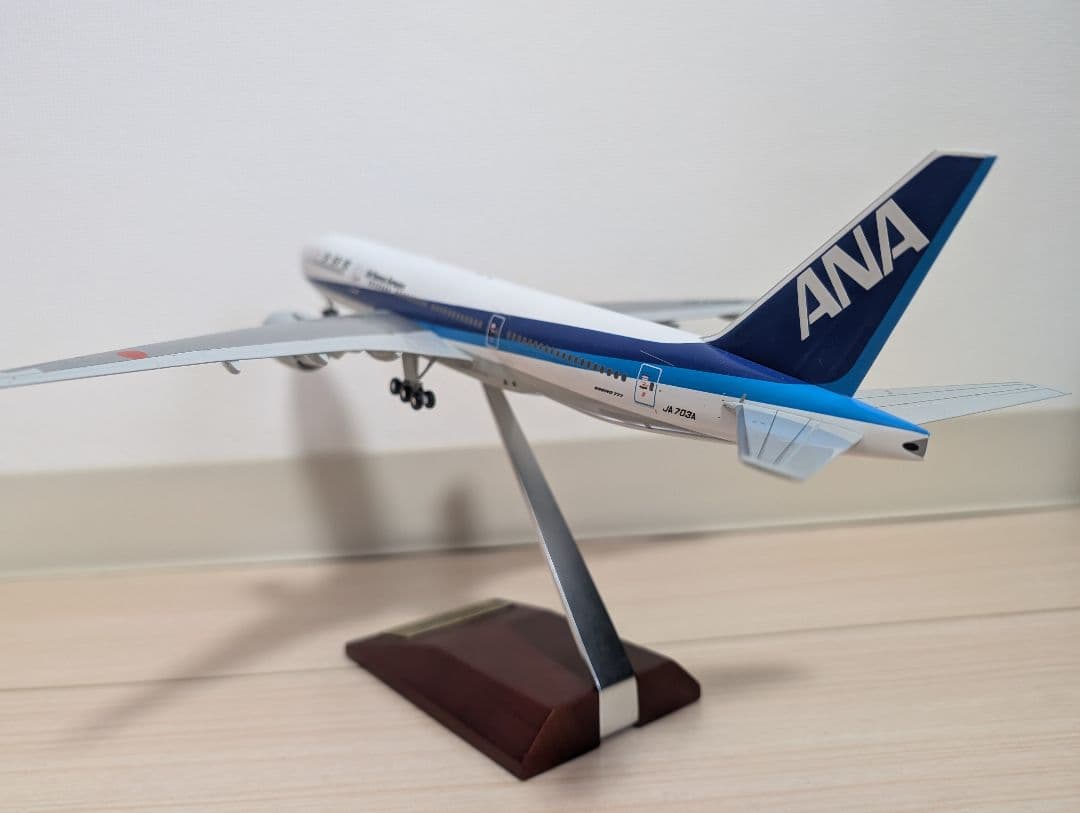 ANA 全日空 NH20023 B777-200 JA703A 1/200