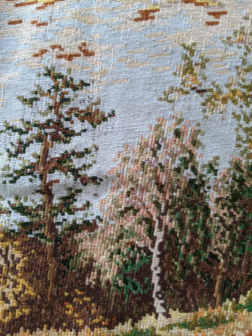 ヨーロッパ式刺繍絵タペストリー: A Cottage in the Forest