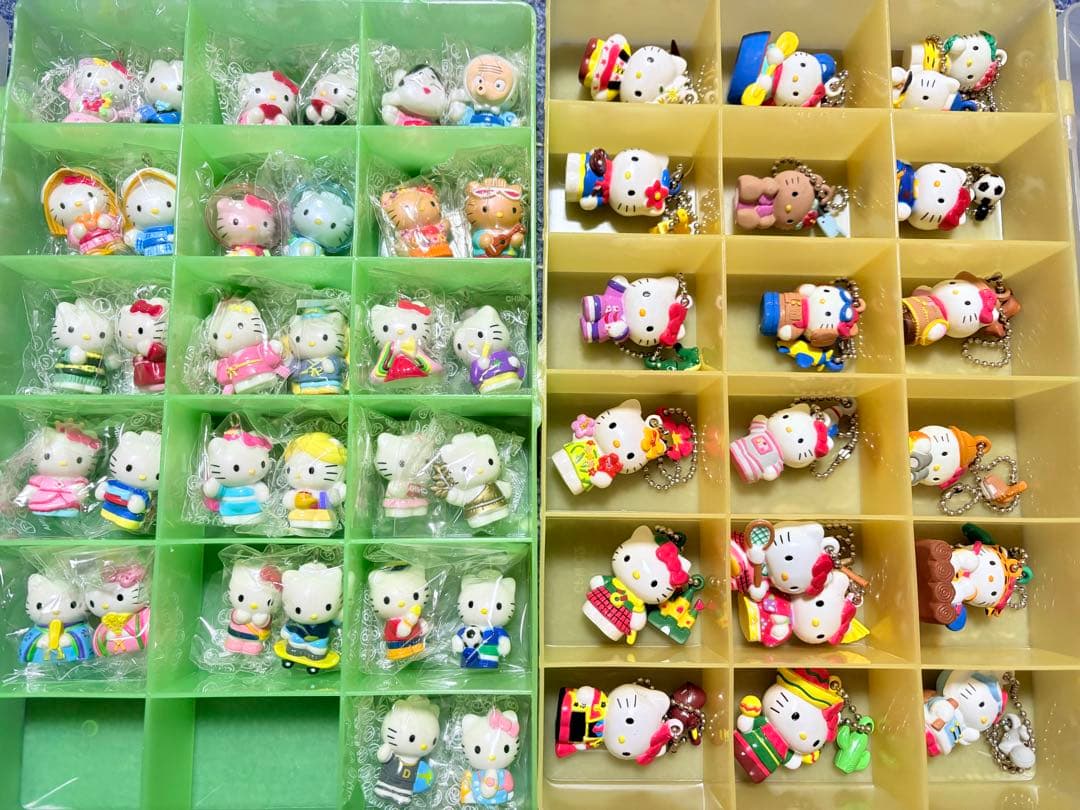 【コスチューム ハローキティ】 52個まとめ売り‼️