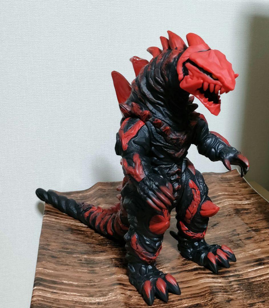 LINGDONG グルジオボーン 怪獣 ウルトラマン フィギュア