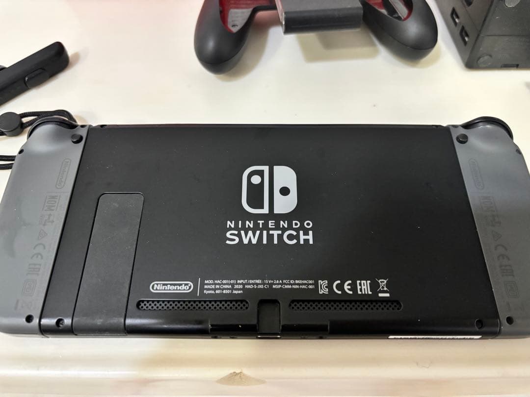 Nintendo Switch 本体 グレー +ソフト３つ