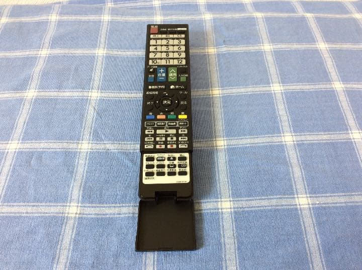 シャープ　ブルーレイ内蔵　26型　テレビ　リモコン付き 送料無料