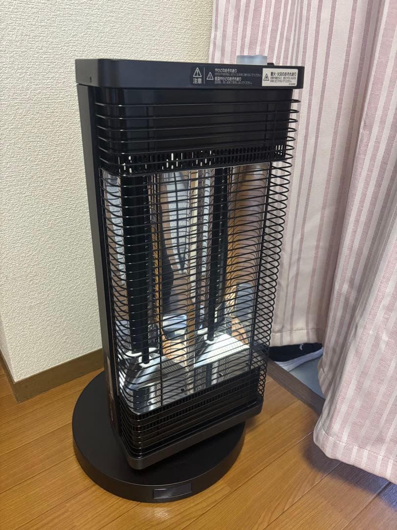 25年11月購入　ほぼ未使用　ダイキン セラム ヒート 遠赤外線暖房機