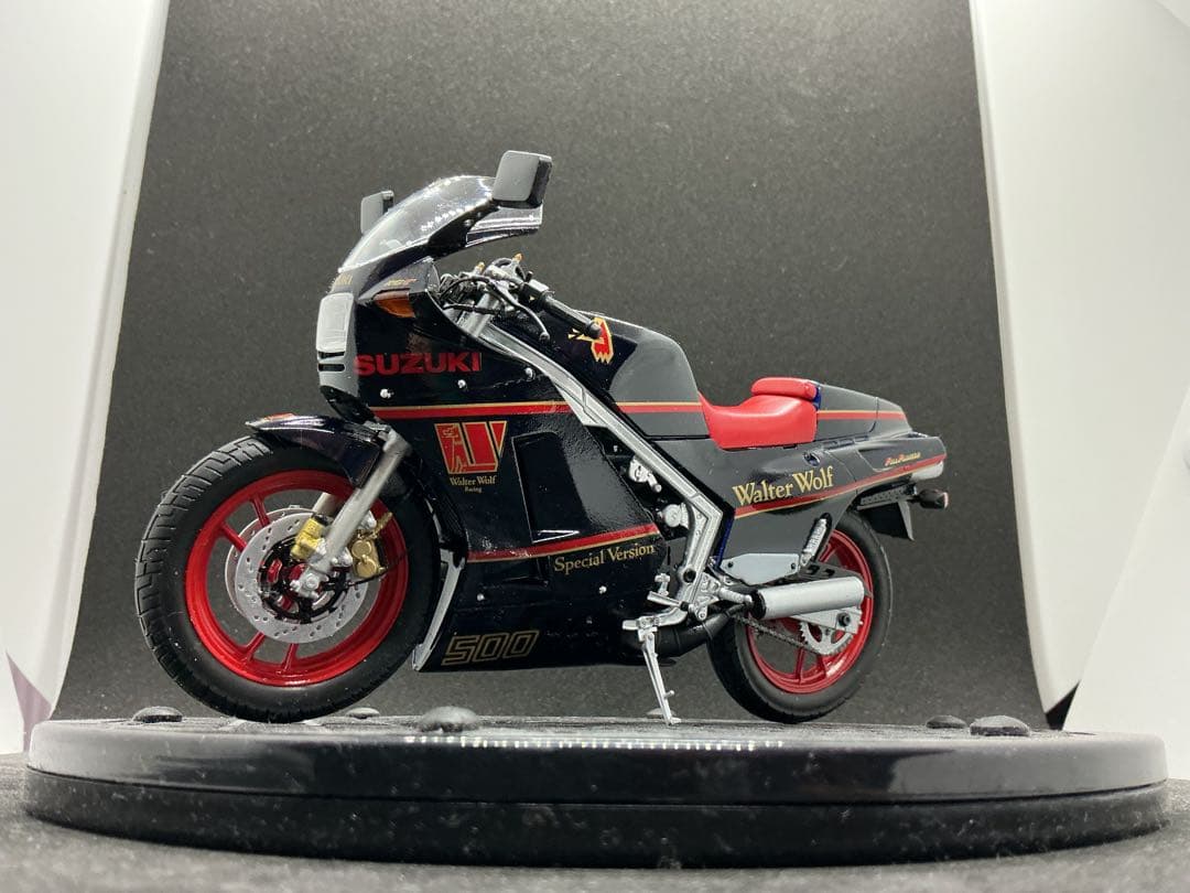 ま*い様 ① RG500ガンマウォルターウルフカラー　プラモデル完成品　1/12