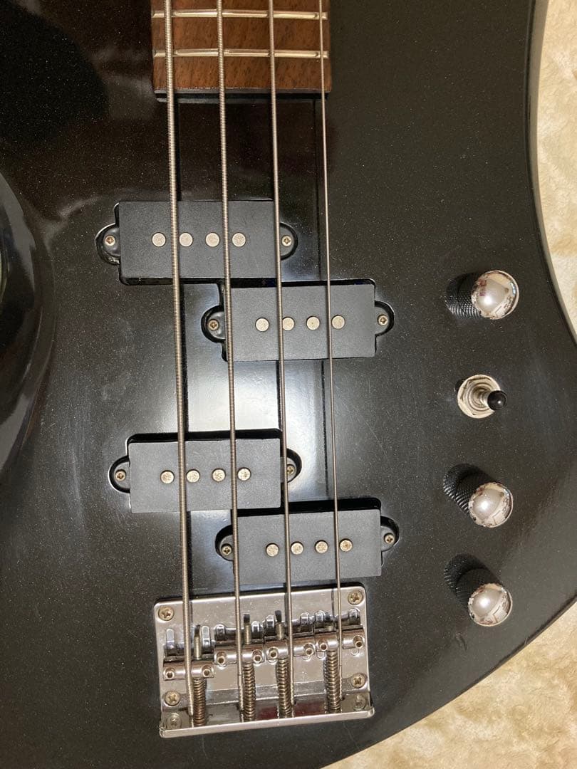 B.C. Rich モッキンバード 変形 エレキベース