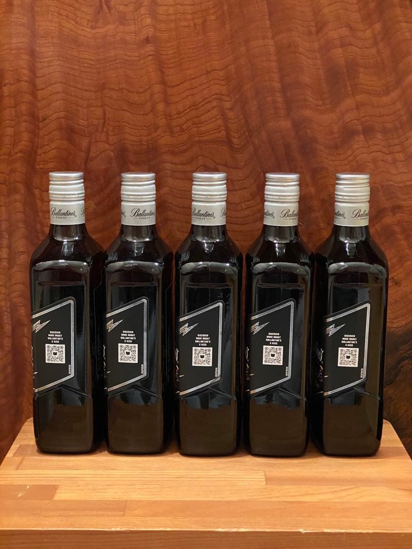 限定！バランタインファイネスト 700ml アーティストボトル KISS