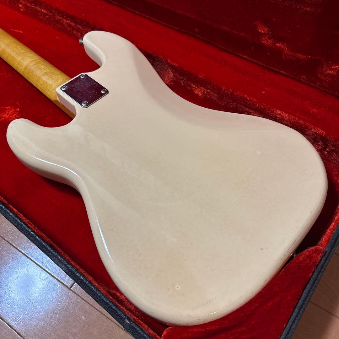 ベース Fender Japan PB70