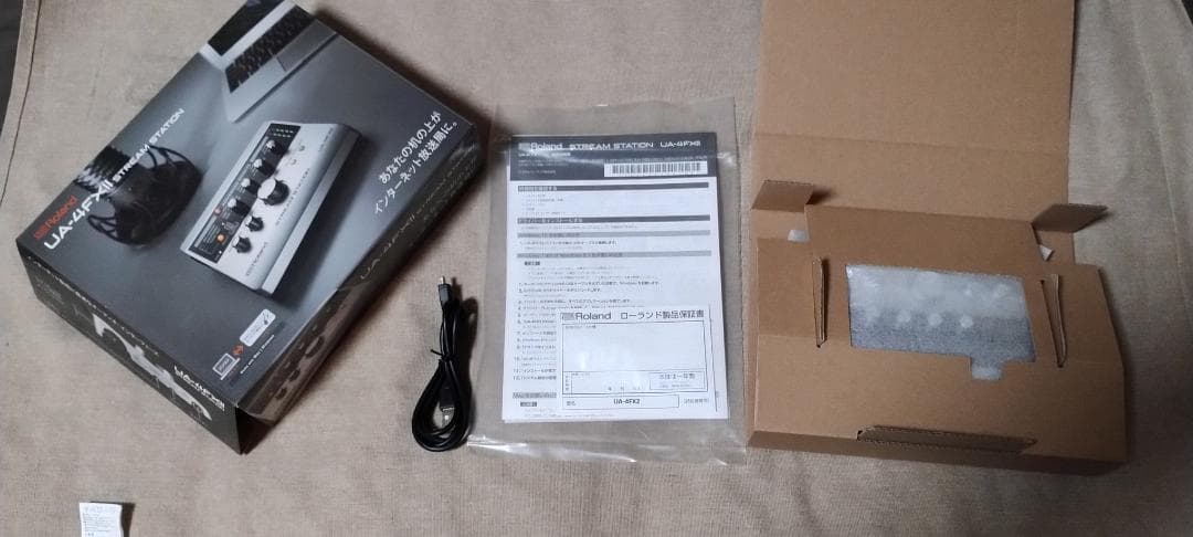 ROLAND UA-4FX2 オーディオインターフェース