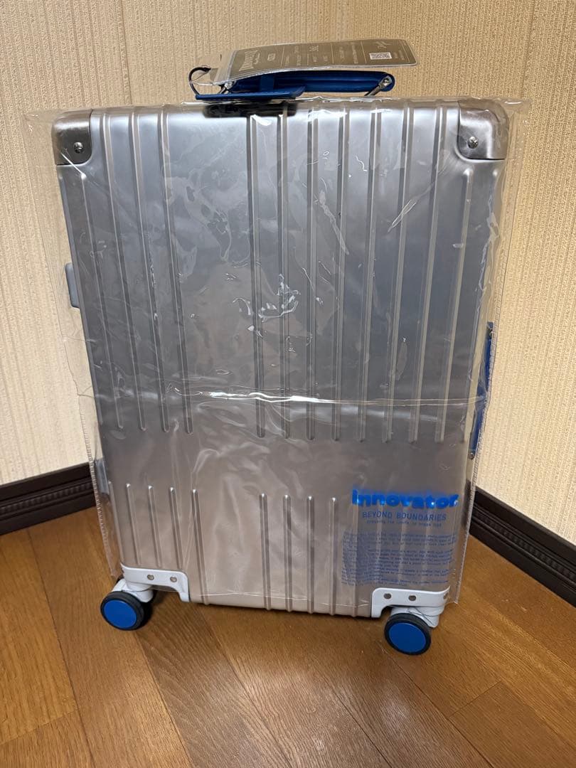 新品 イノベーター 36L 機内持込み スーツケース　アルミ　キャリー