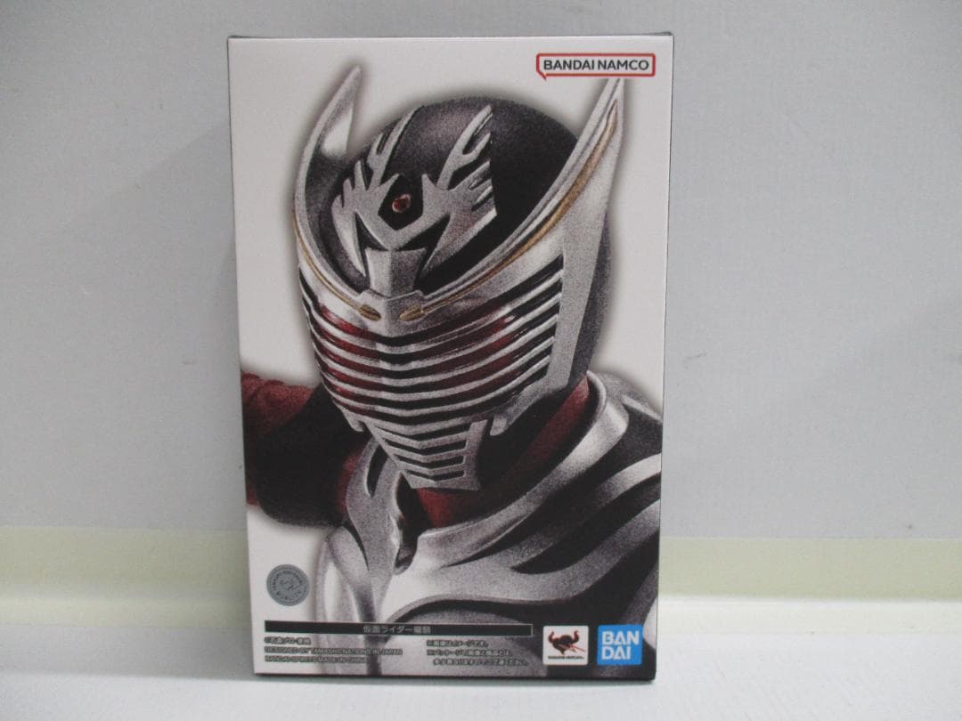 BANDAI バンダイ　S.H.F　真骨彫　仮面ライダー龍騎