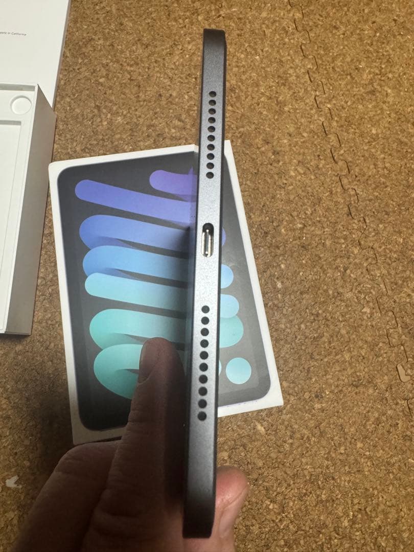 送料込み美品iPad miniWi-Fi 64GBスペースグレイ
