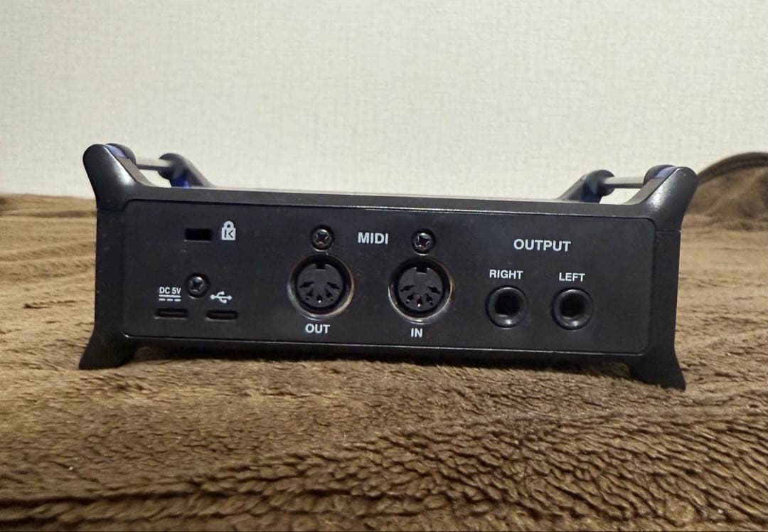 ZOOM UAC-232 USBオーディオインターフェース