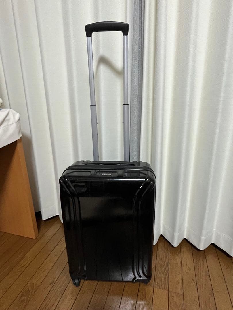ゼロハリバートン スーツケース 32L 機内持込み可　4輪　中古品