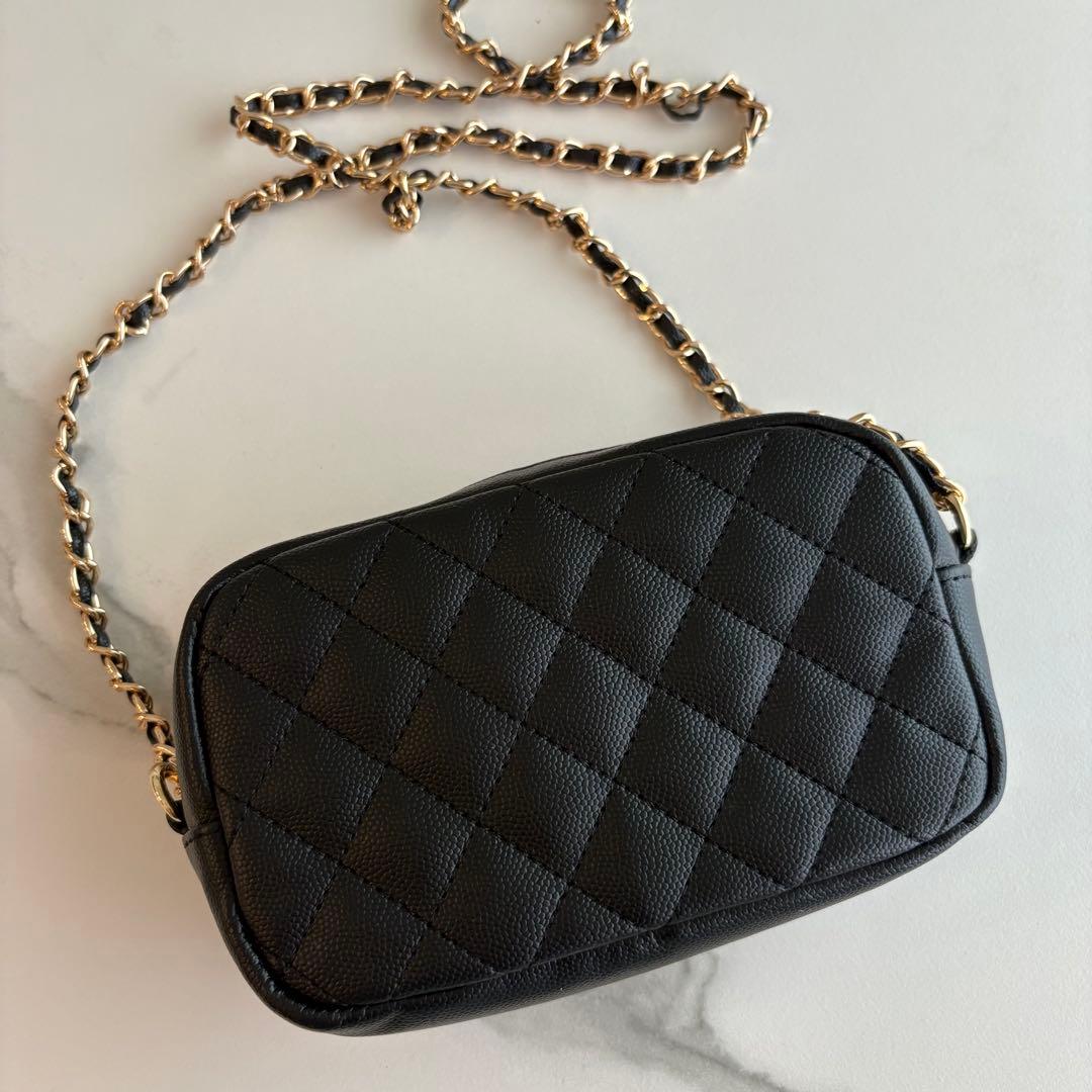CHANEL ノベルティ ショルダーバッグ チェーンポーチ チャーム付き