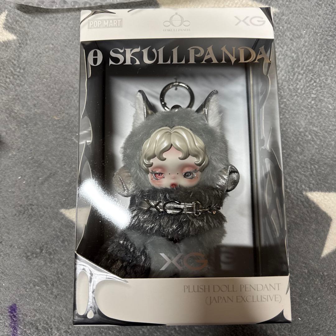 POP MART SKULLPANDA XGぬいぐるみペンダント