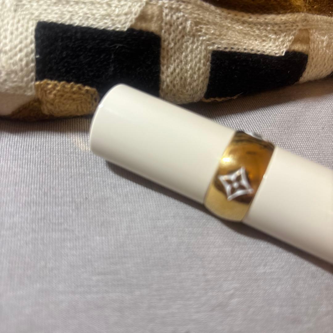 ルイヴィトン　リップバーム051 付属品全て有り　ラメ子様