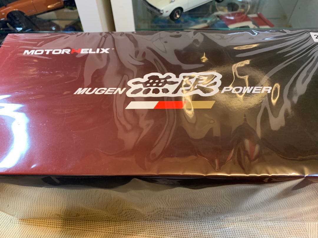 MOTOR HELIX 1/18 ホンダシビックtypeR(ホワイト)