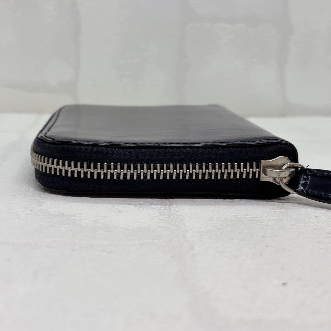 希少✨Fendi フェンディ 黒 レザー 二つ折り財布 ラウンドファスナー