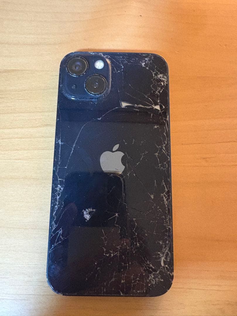 iPhone 13ブルー