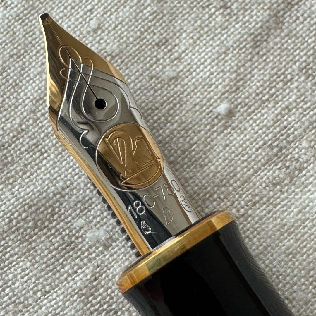 Pelikan ペリカン万年筆　M800 18C-750 B nib