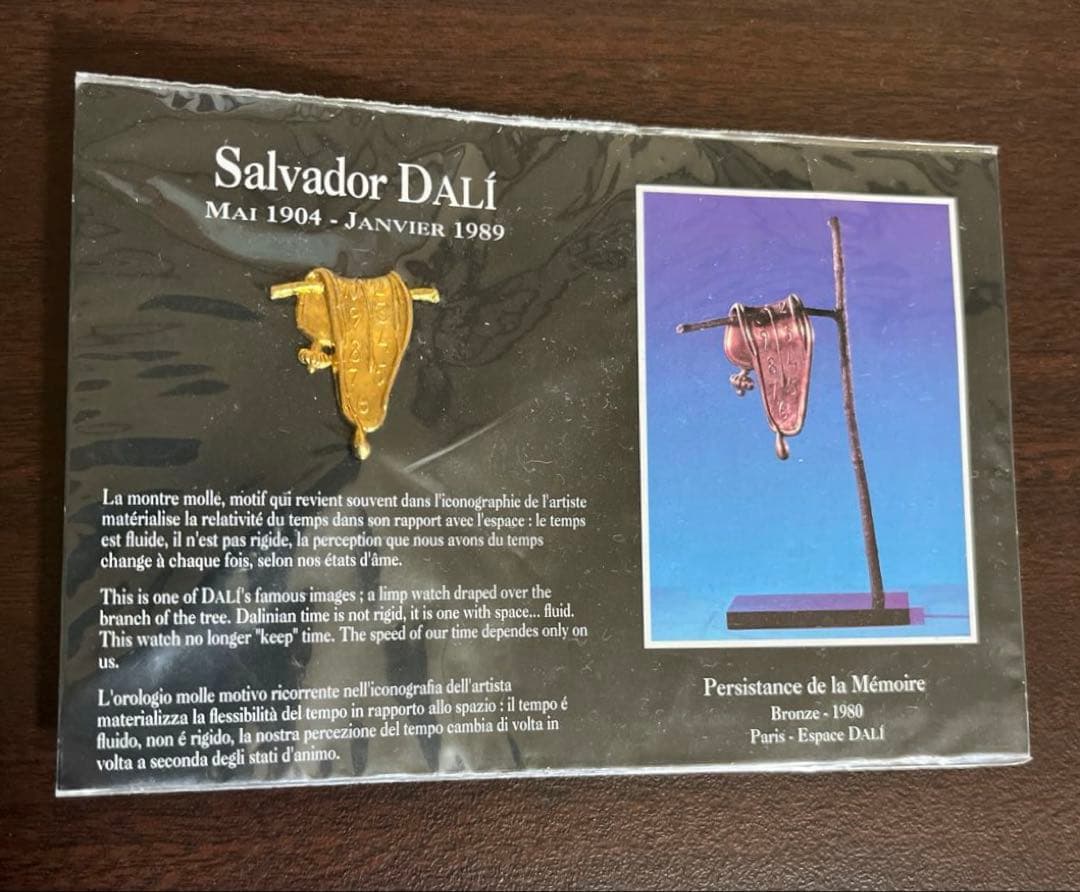 サルバドール・ダリ　記憶の固執　ピンズ　ピンバッチ　ピンバッジ　ピンブローチ