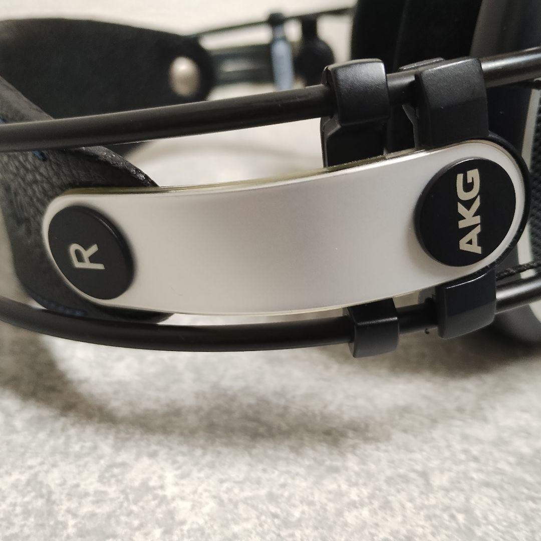 AKG K702です。