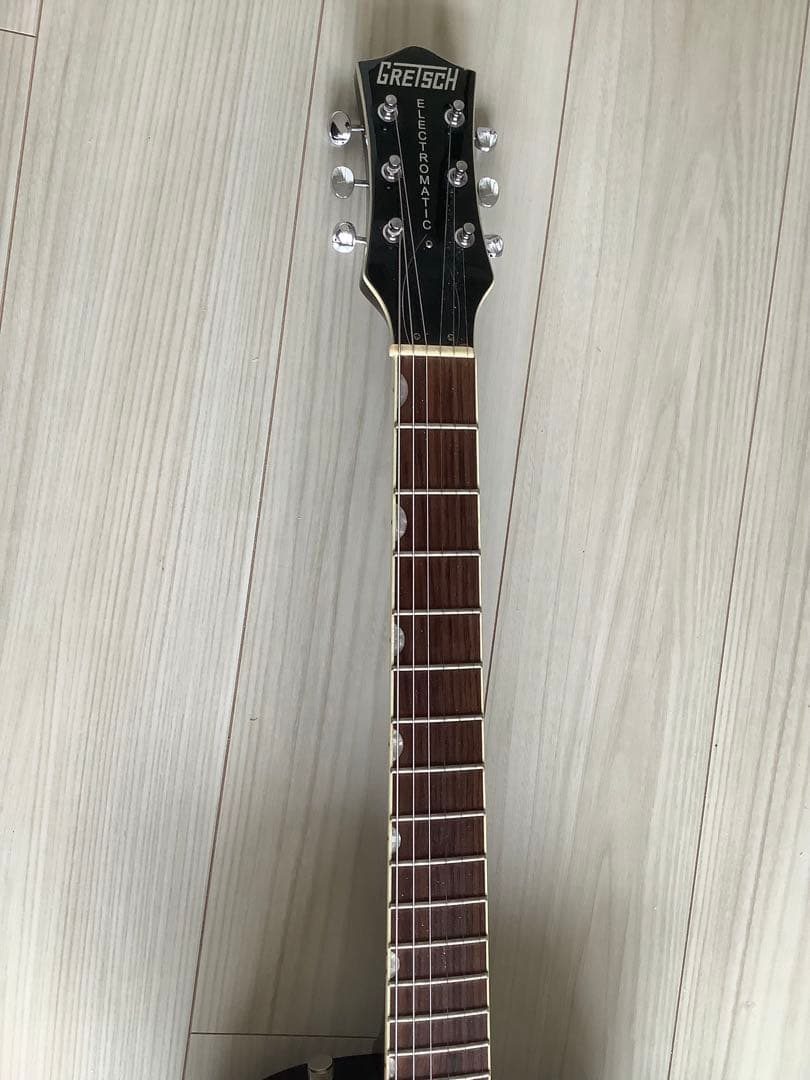 GRETSCH （替え弦・アンプコード付き）グレッチ　エレキギター