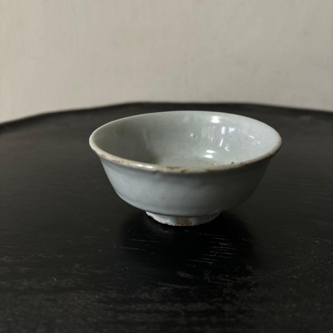 李朝盃　白磁　堅手　ぐい呑み　骨董　アンティーク.古美術.骨董.酒器.韓国骨董.