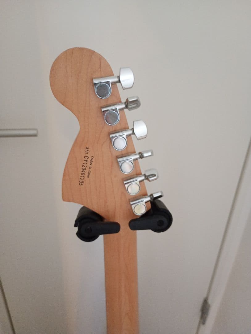 Squier ストラト　 ホワイト　ラージヘッド　スクワイヤー