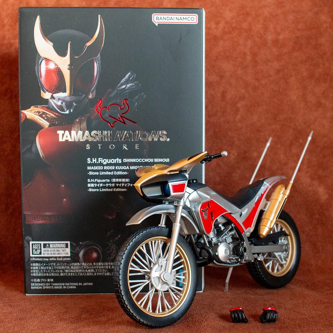 S.H.フィギュアーツ　真骨彫製法　仮面ライダークウガ&トライチェイサー2000