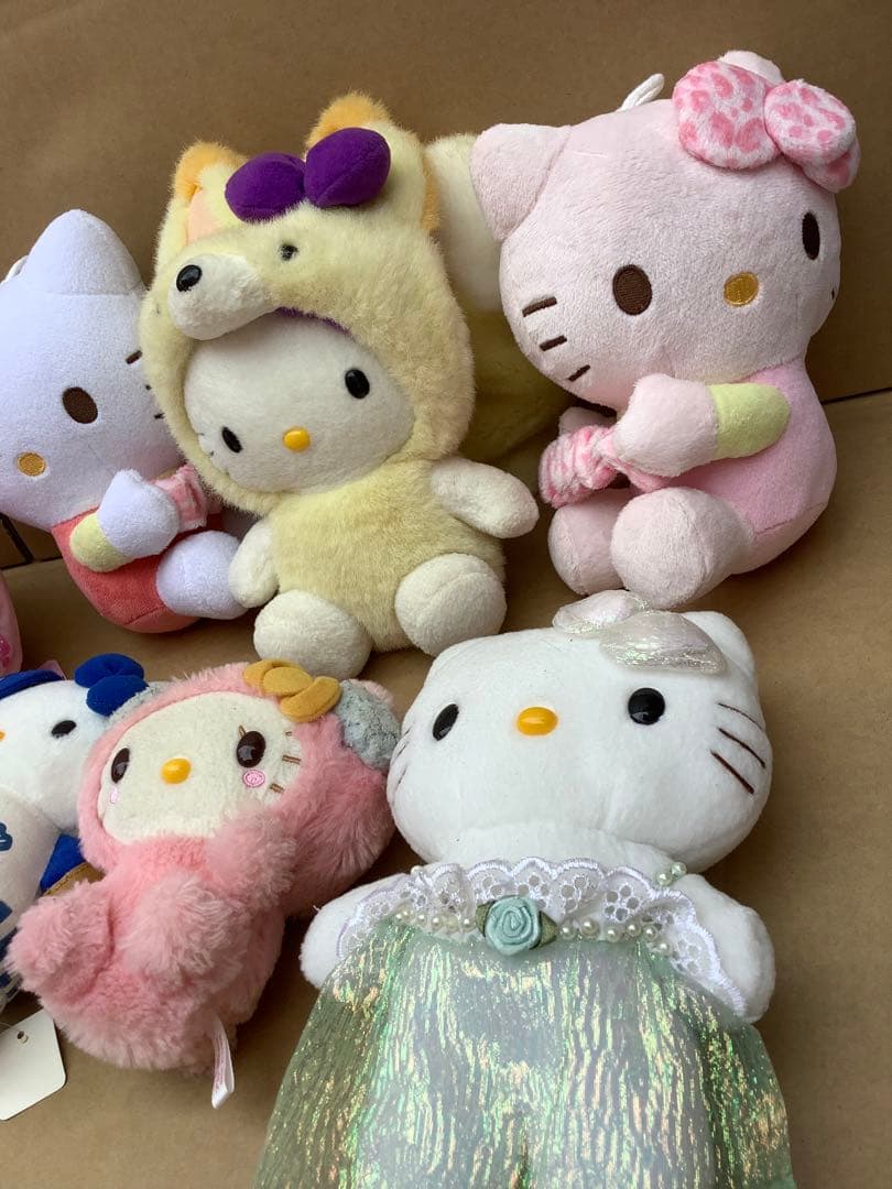 ハローキティ ぬいぐるみセット　キティちゃん