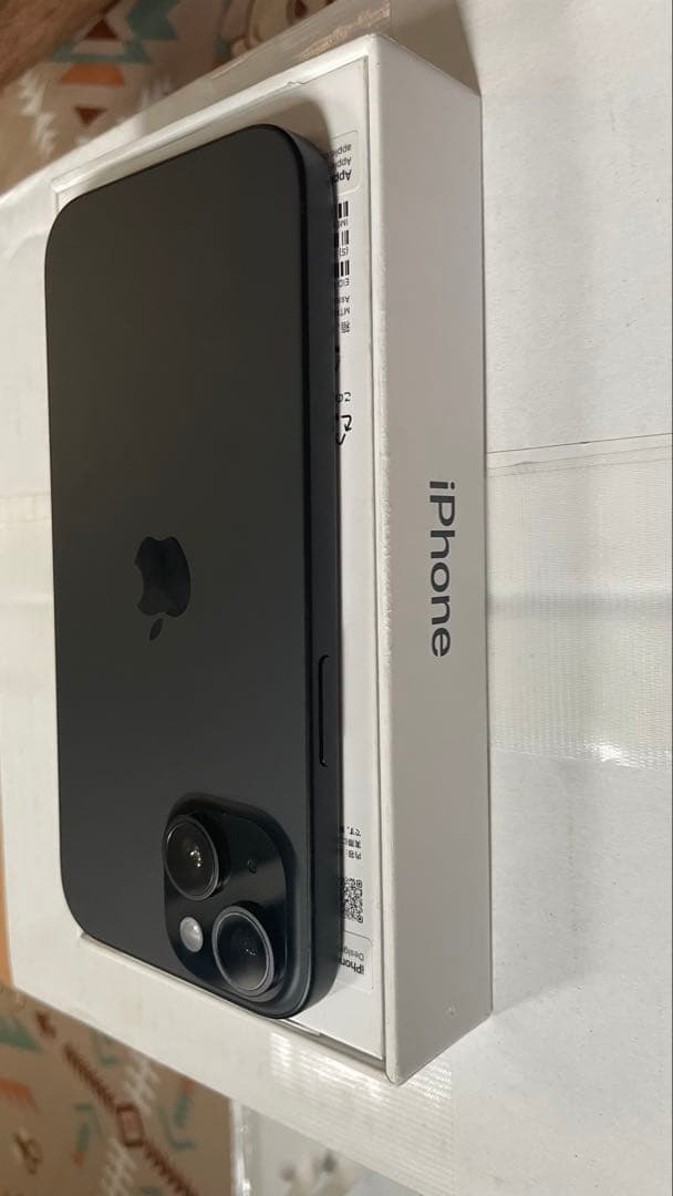 超美品 iPhone 15 128GB 黒 SIMフリー動作確認済 100%