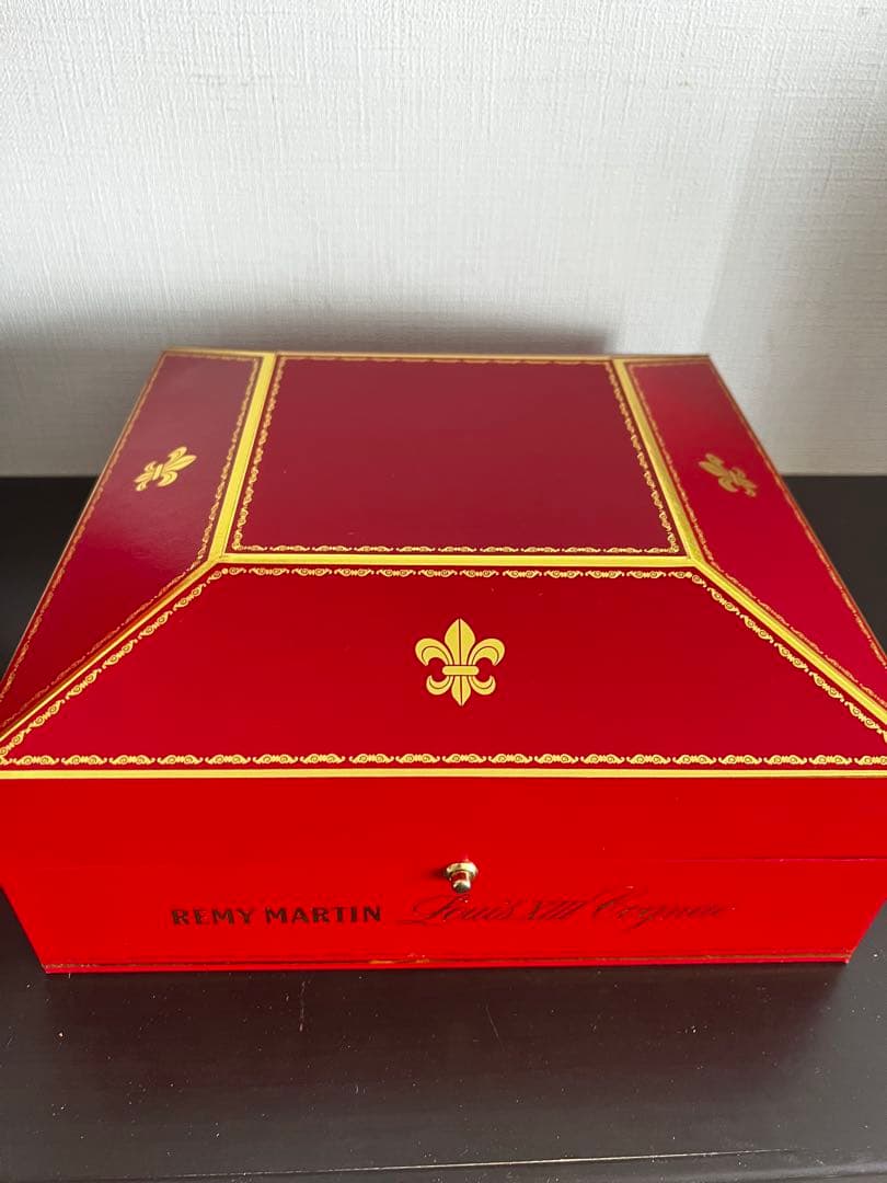 REMYMARTINLOUISXIII レミーマルタン ルイ13世 バカラボトル