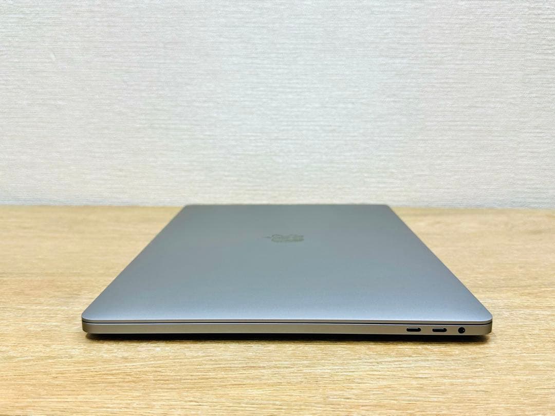 2025年OS] MacBook Pro ／4K／メモリ32GB／Office付