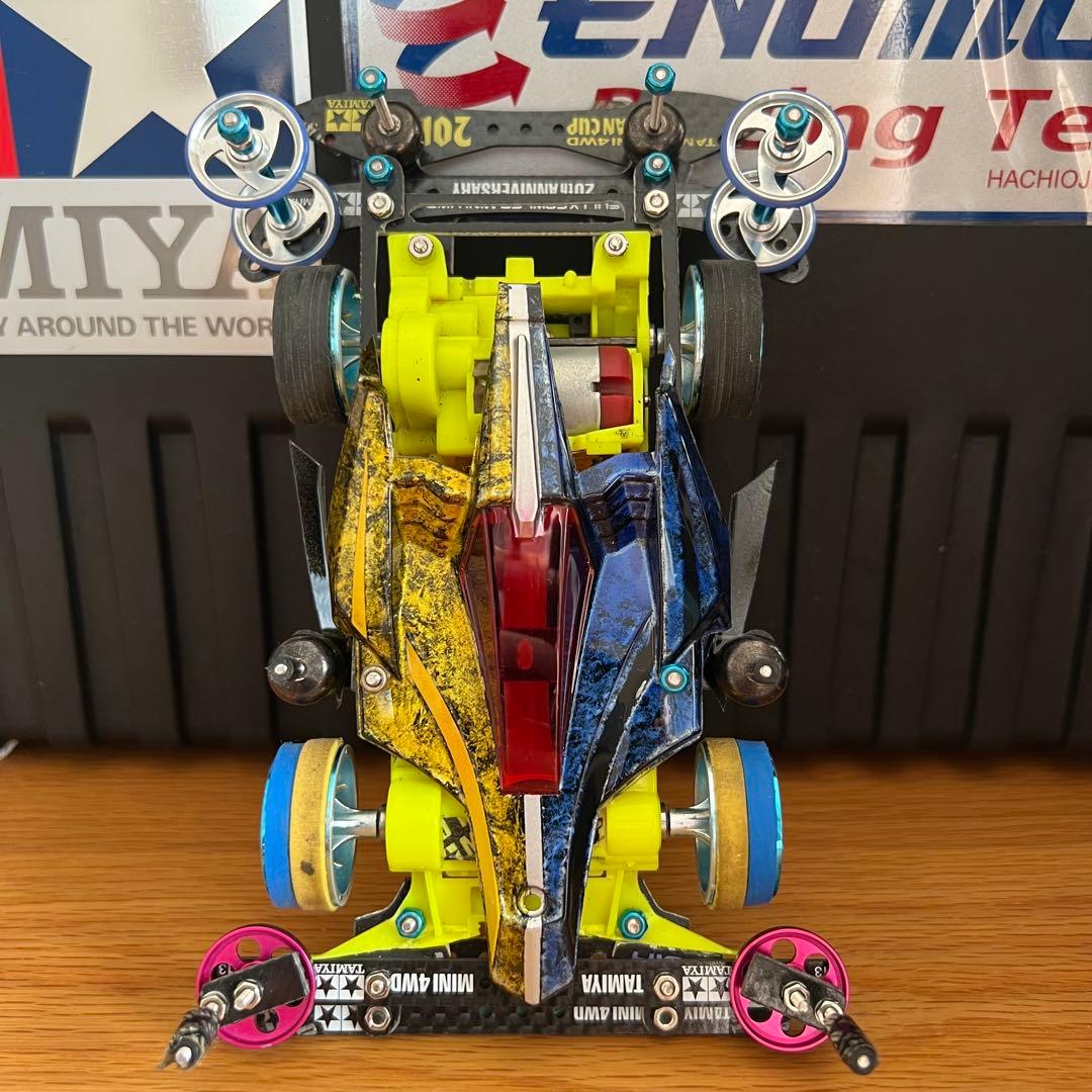 ■激レア　ミニ四駆　完成品　加工　アバンテ　仮面ライダーダブル　ルナ・トリガー風