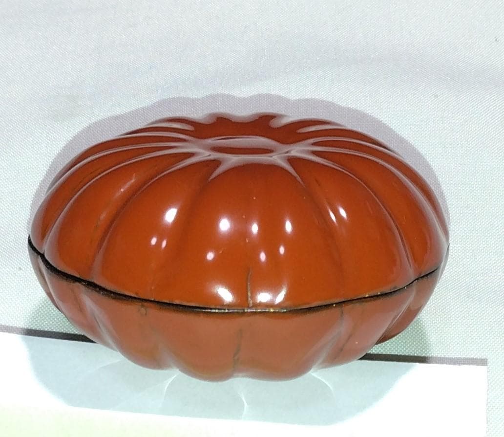 茶道具　輪島塗香合　菊割香合　塗師良春作　溜塗菊割香合　美品！！